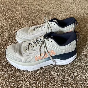 Hoka Bondi 7